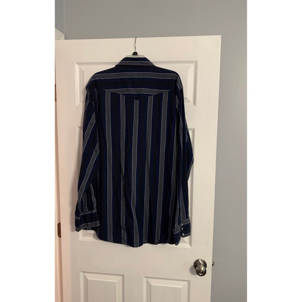 Bit & Bridle snap front long sleeve shirt. Size XLT. - Picture 3 of 4